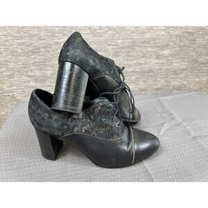 Eram Shoes Womens Size 8.5 Black Leather Lace Up Cap Toe Block Heel Pumps